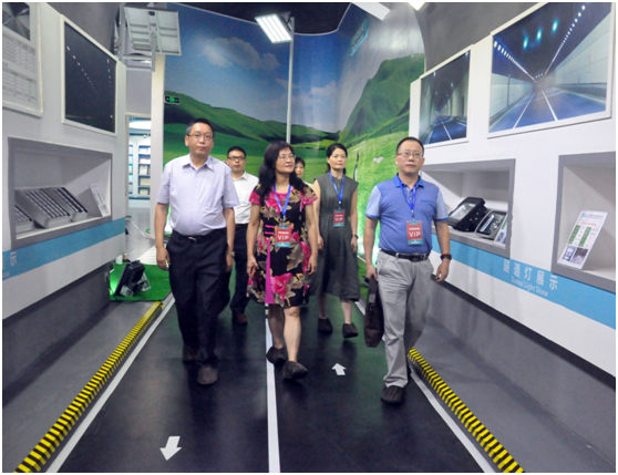 省政府发展研究中心彭蔓玲处长一行来我公司调研工作