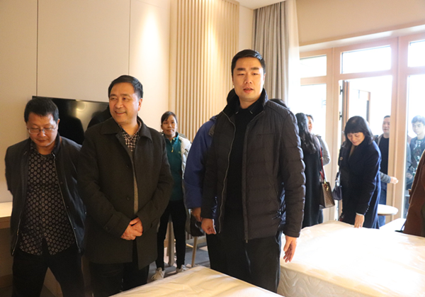 省、市驻炎人大代表到神农谷景区视察工作