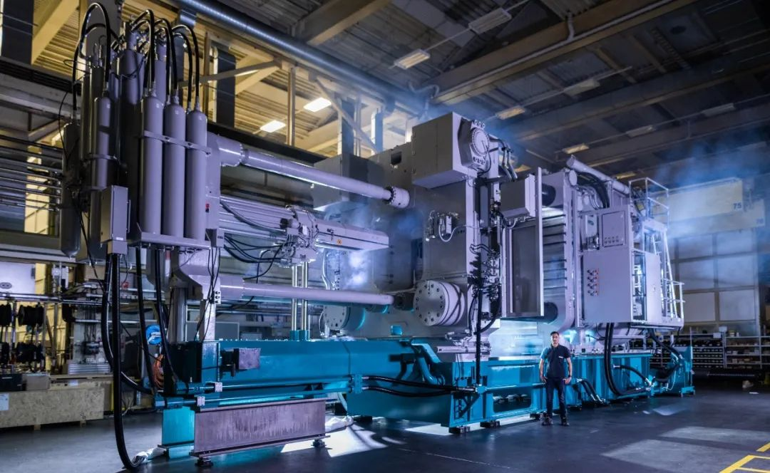 国内首台瑞士布勒集团6100t超大型压铸机落户株洲宜安